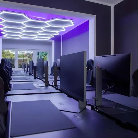 Ferien Und Gamingwohnung Mönchengladbach