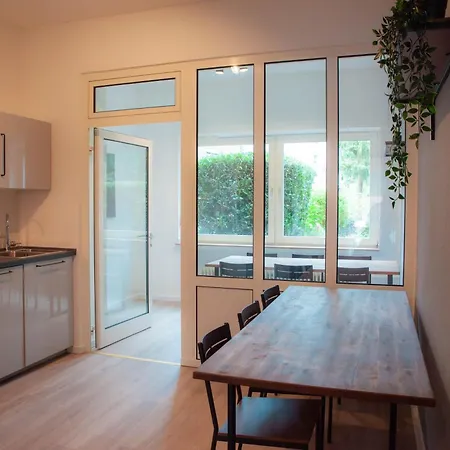 Ferien Und Gamingwohnung Appartamento Mönchengladbach